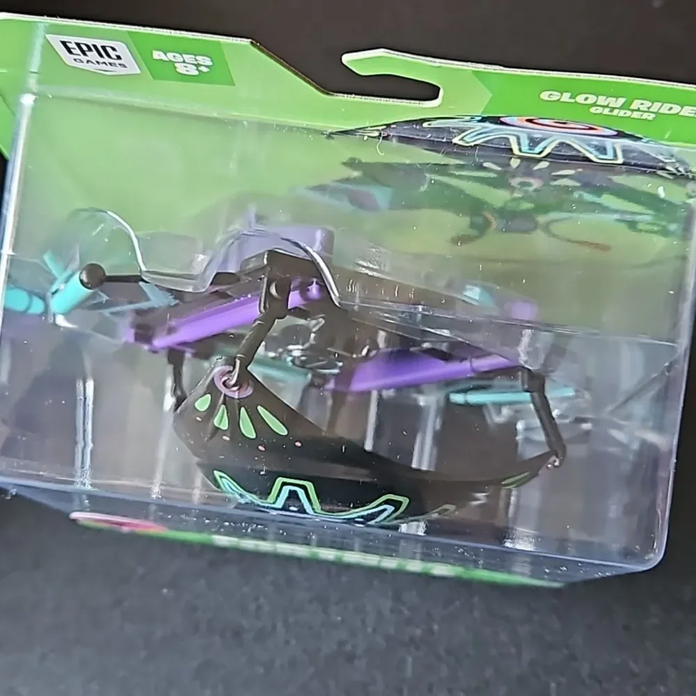 Jazwares Fortnite Glow Rider Glider Accessory for 4in Action Figures